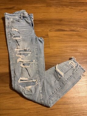 American Eagle Women's Distressed Jeans